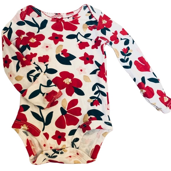 Long-Sleeve Christmas Onesie. Newborn size. - Picture 2 of 5